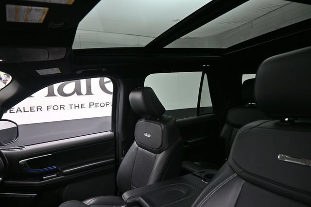 Used 2025 Ford Expedition Max Platinum w/ Stealth Appearance Package AWD/4WD image 17