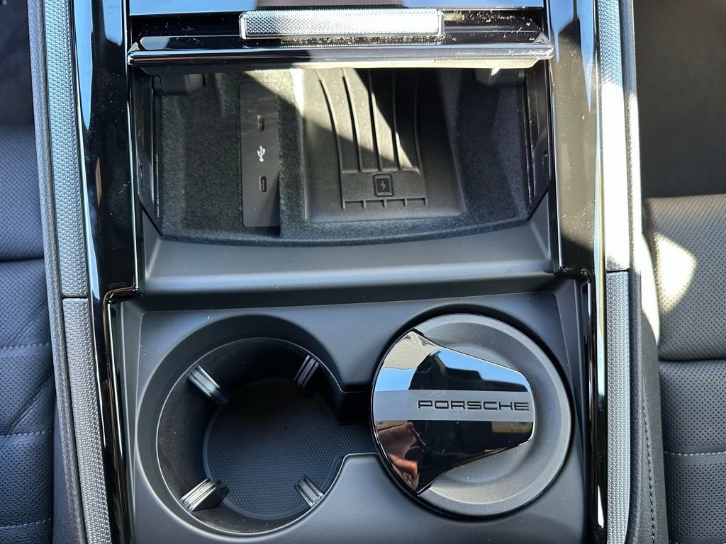 Used 2026 Porsche Panamera 4 image 25