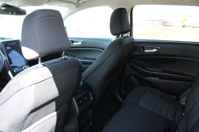 Used 2023 Ford Edge SE w/ Black Appearance Package AWD/4WD image 16