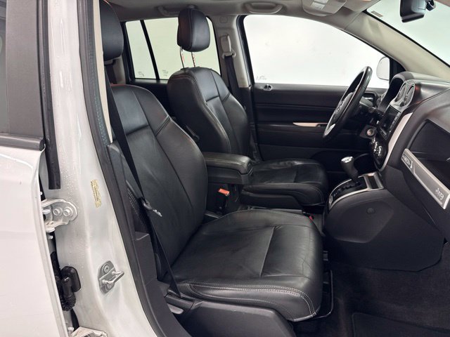 Used 2017 Jeep Compass High Altitude AWD/4WD image 23