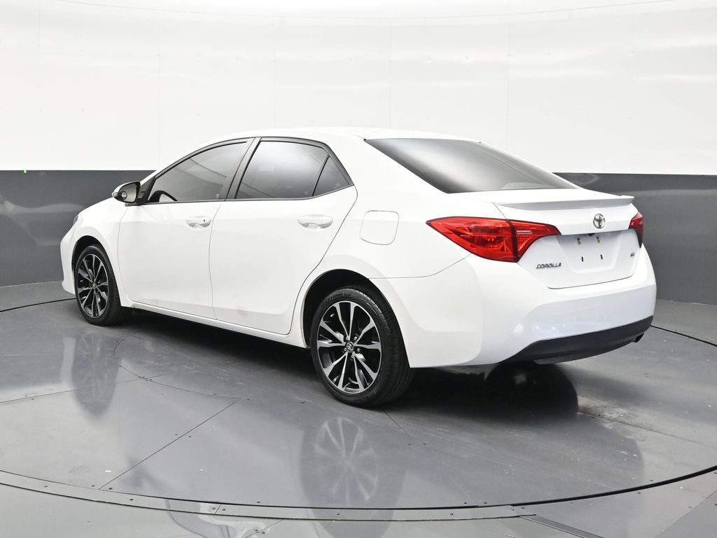 Used 2017 Toyota Corolla FWD image 3