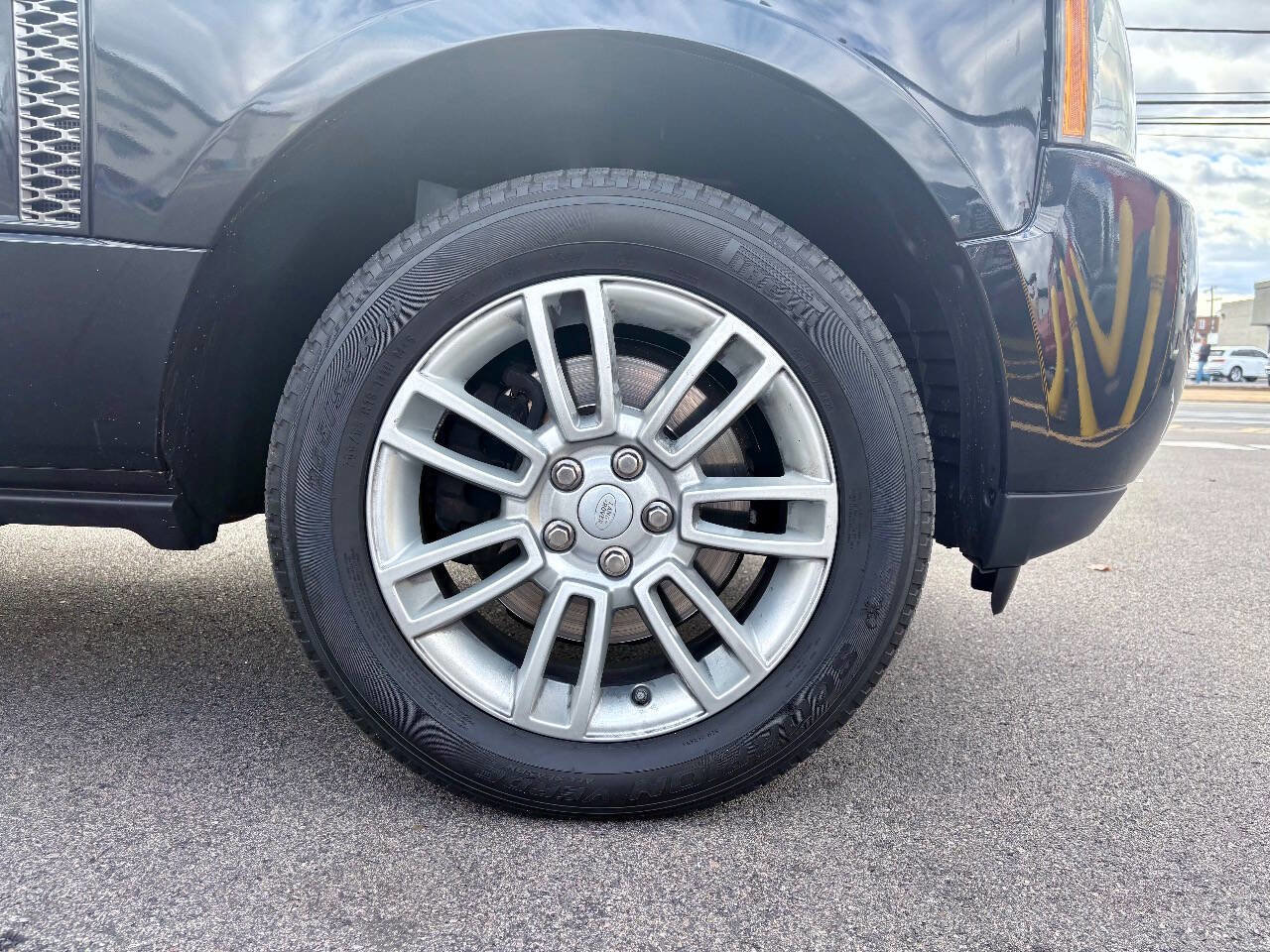 Used 2012 Land Rover Range Rover HSE image 36