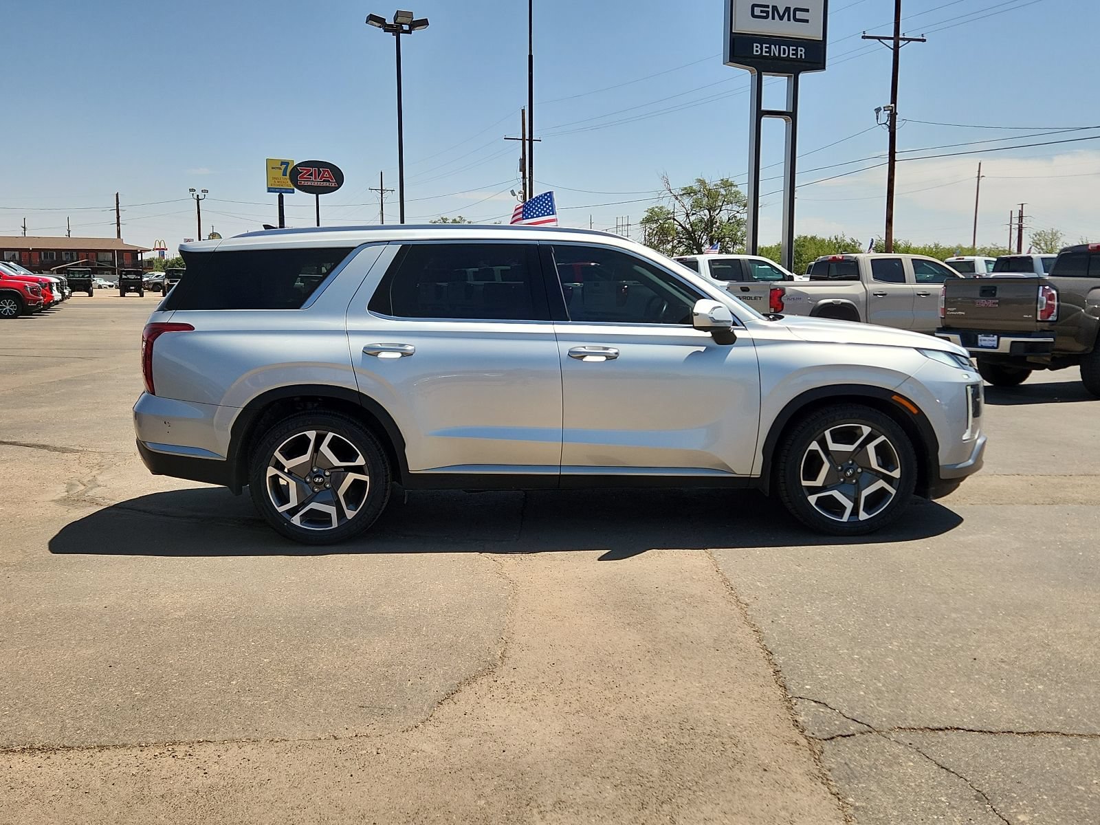 Used 2024 Hyundai Palisade SEL FWD image 5