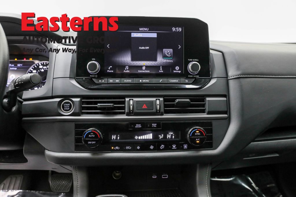 Used 2024 Nissan Pathfinder S image 12