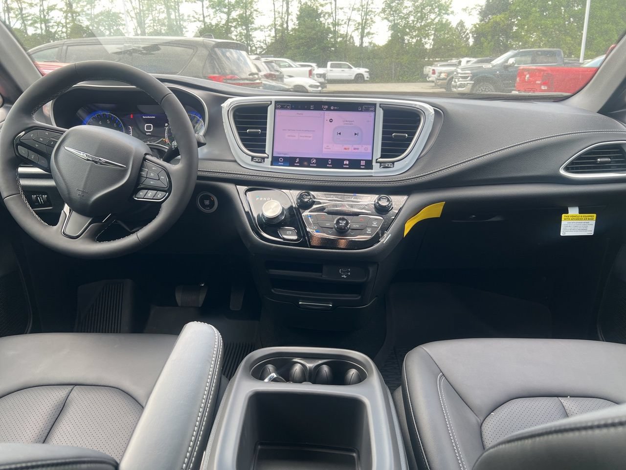 New 2026 Chrysler Pacifica Select w/ S Appearance Package FWD image 22