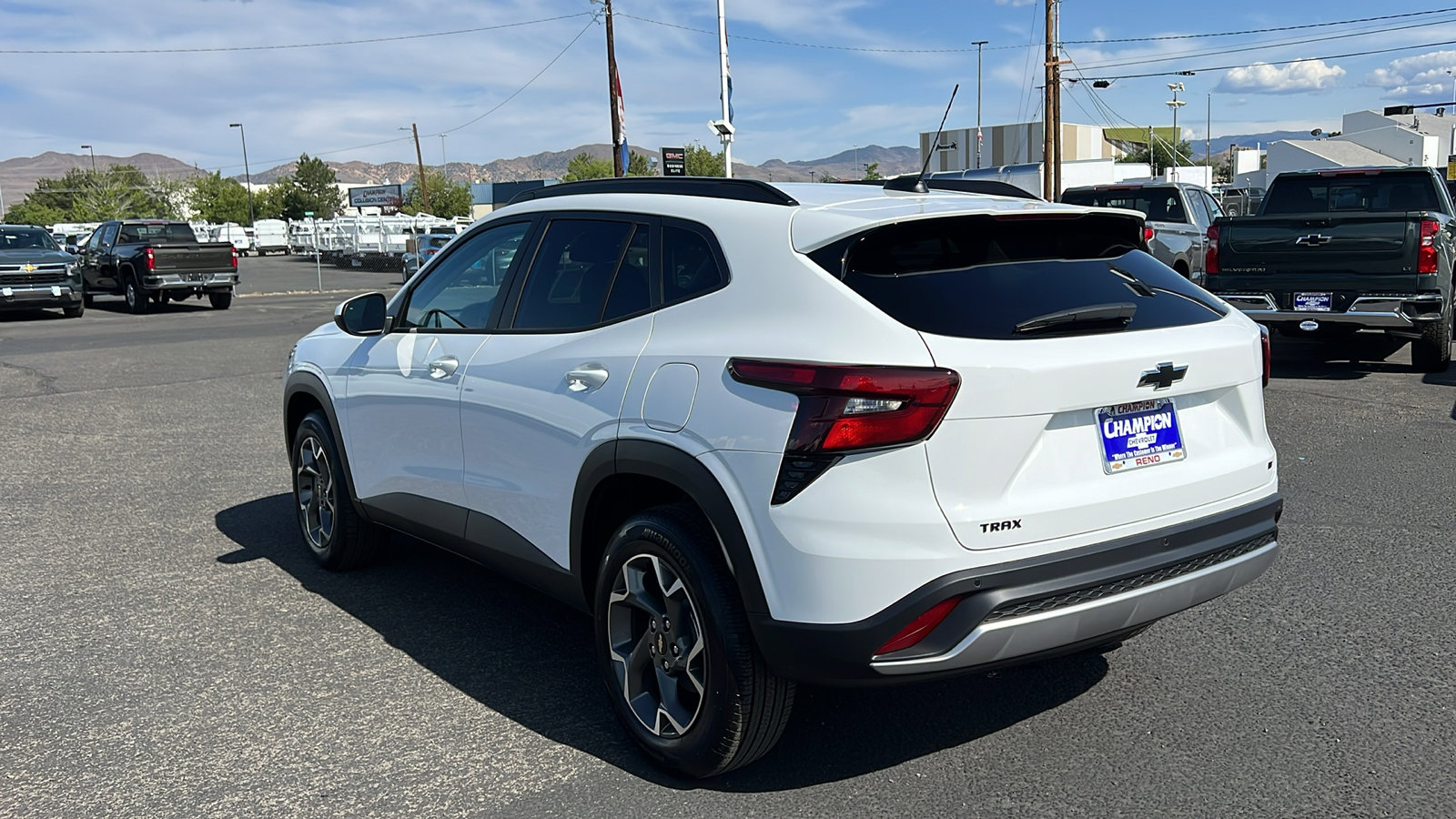 New 2025 Chevrolet Trax LT w/ Driver Confidence Package image 7