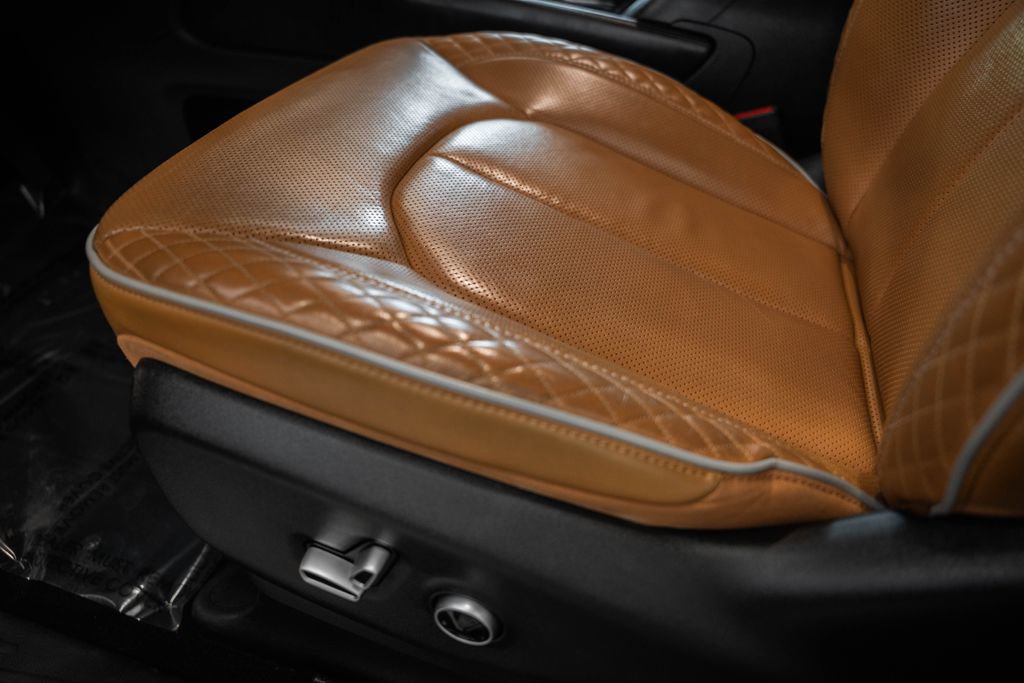 Used 2022 Chrysler Pacifica Pinnacle FWD image 43