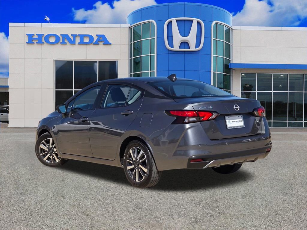 Used 2025 Nissan Versa SV image 5