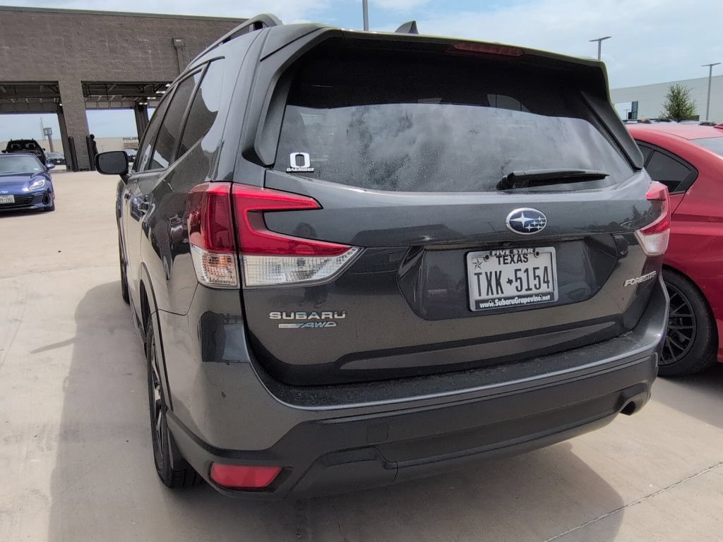 Used 2024 Subaru Forester Premium AWD/4WD image 2