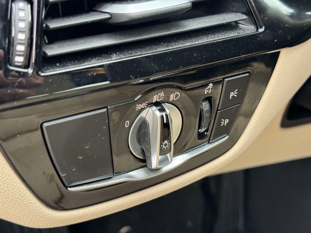 Certified 2023 BMW 530i xDrive w/ Convenience Package image 16