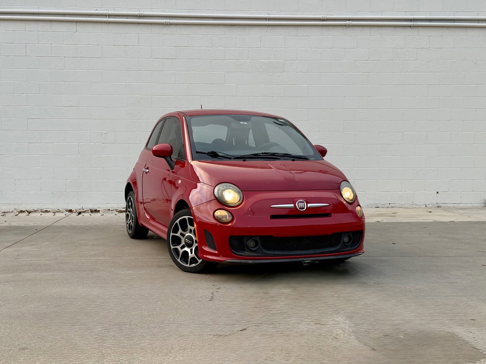 Used 2013 FIAT 500 Turbo w/ Beats Audio Pkg FWD image 1