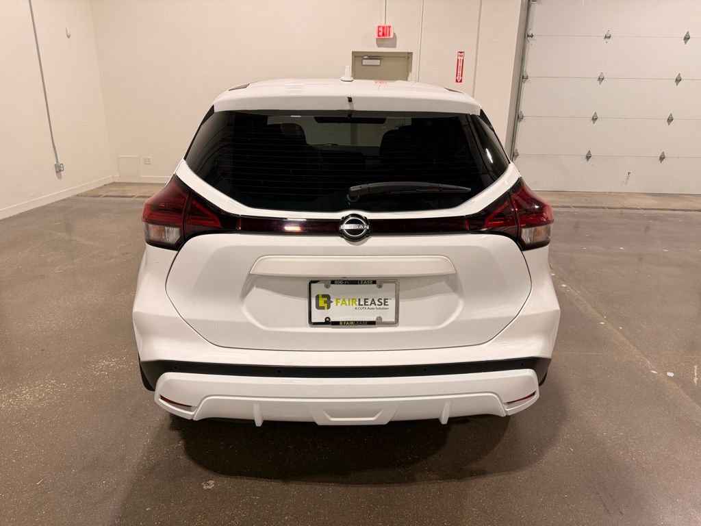 Used 2023 Nissan Kicks S image 6
