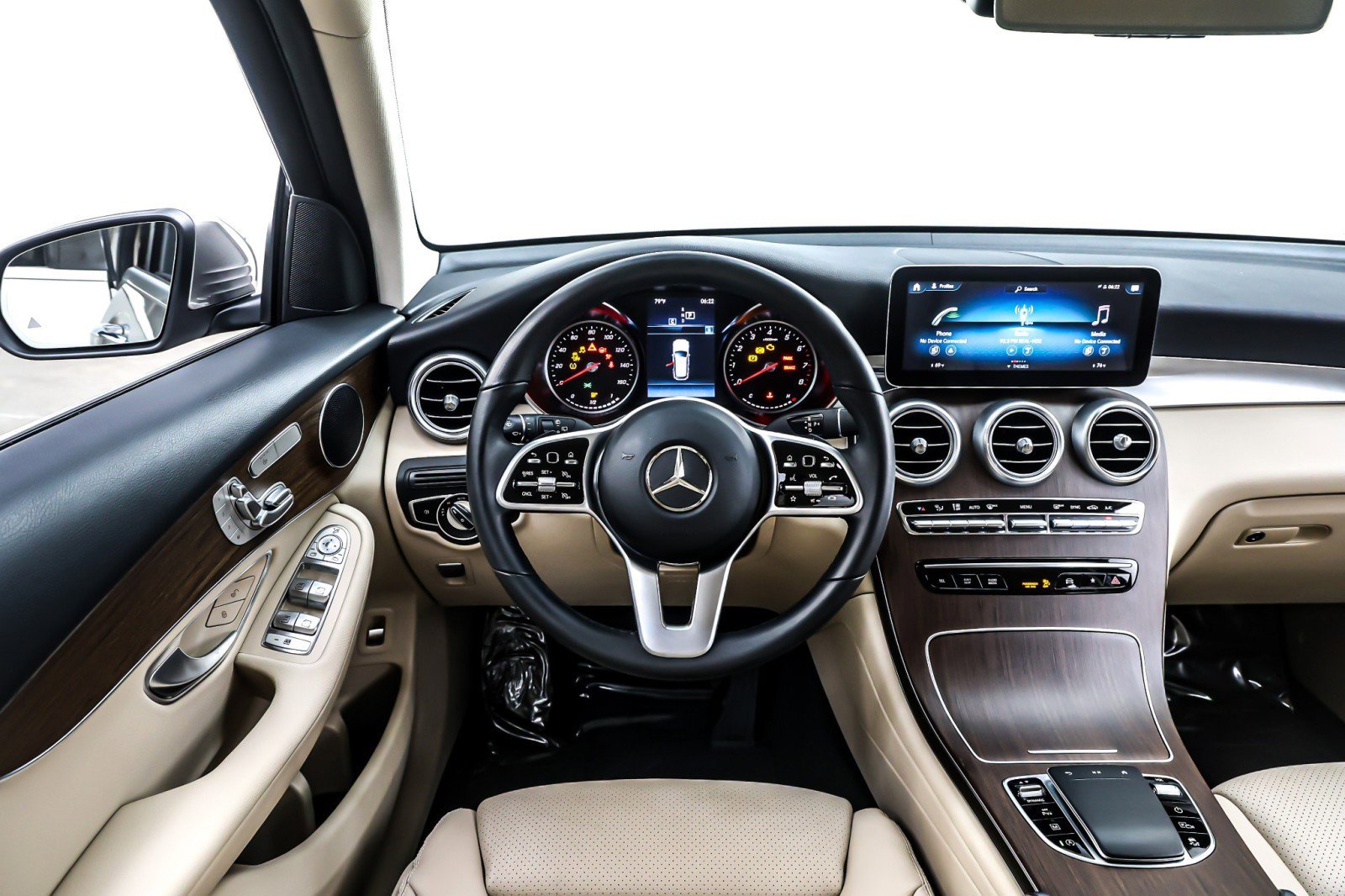 Used 2022 Mercedes-Benz GLC 300 image 5