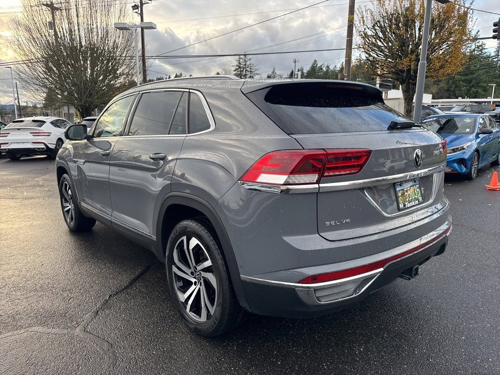 Used 2021 Volkswagen Atlas Cross Sport SEL Premium image 5