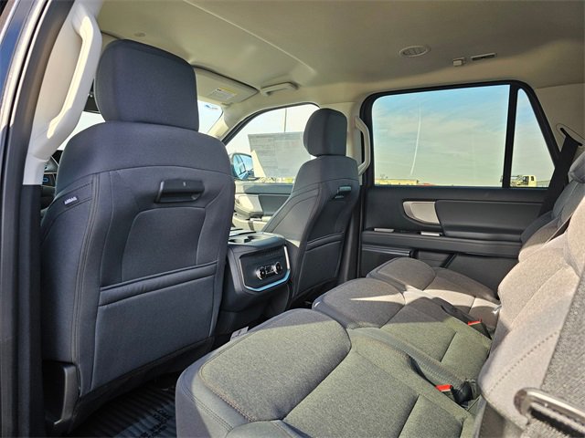 New 2025 Ford Expedition Active image 12