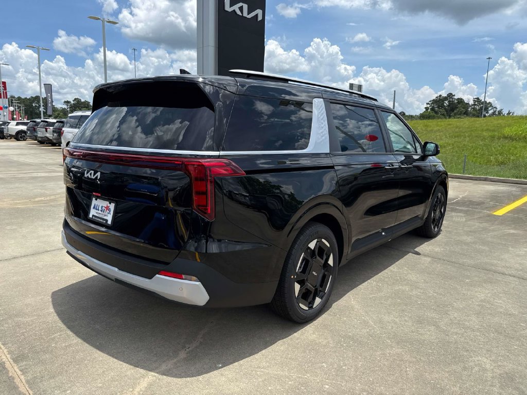 New 2026 Kia Carnival EX FWD image 8