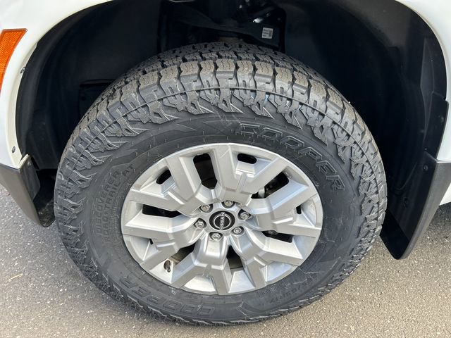 Certified 2022 Nissan Frontier SV w/ Technology Package image 8