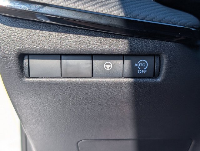 New 2026 Nissan Kicks SR FWD image 17