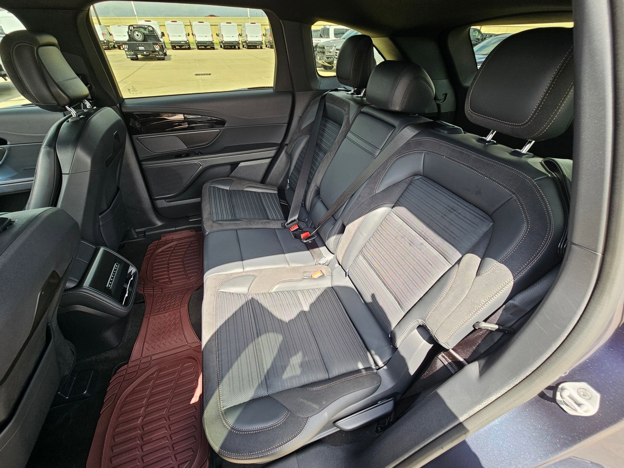 Used 2024 Lincoln Nautilus Reserve w/ Jet Appearance Package (87T) AWD/4WD image 20