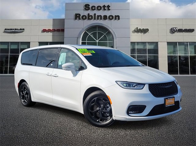 Used 2022 Chrysler Pacifica Limited w/ S Appearance Package