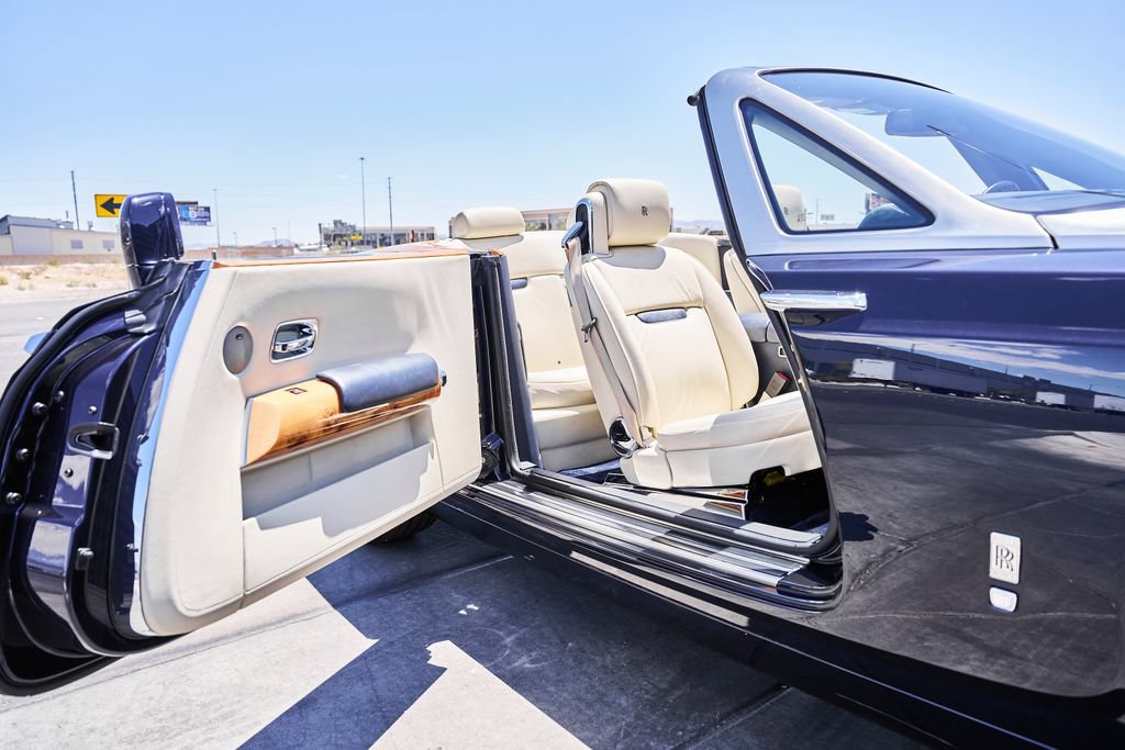 Used 2009 Rolls-Royce Phantom Drophead Coupe RWD image 26