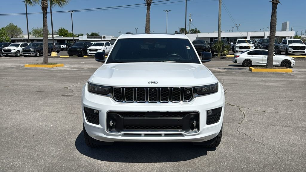 Used 2023 Jeep Grand Cherokee L Overland w/ Advanced Protech Group III RWD image 9