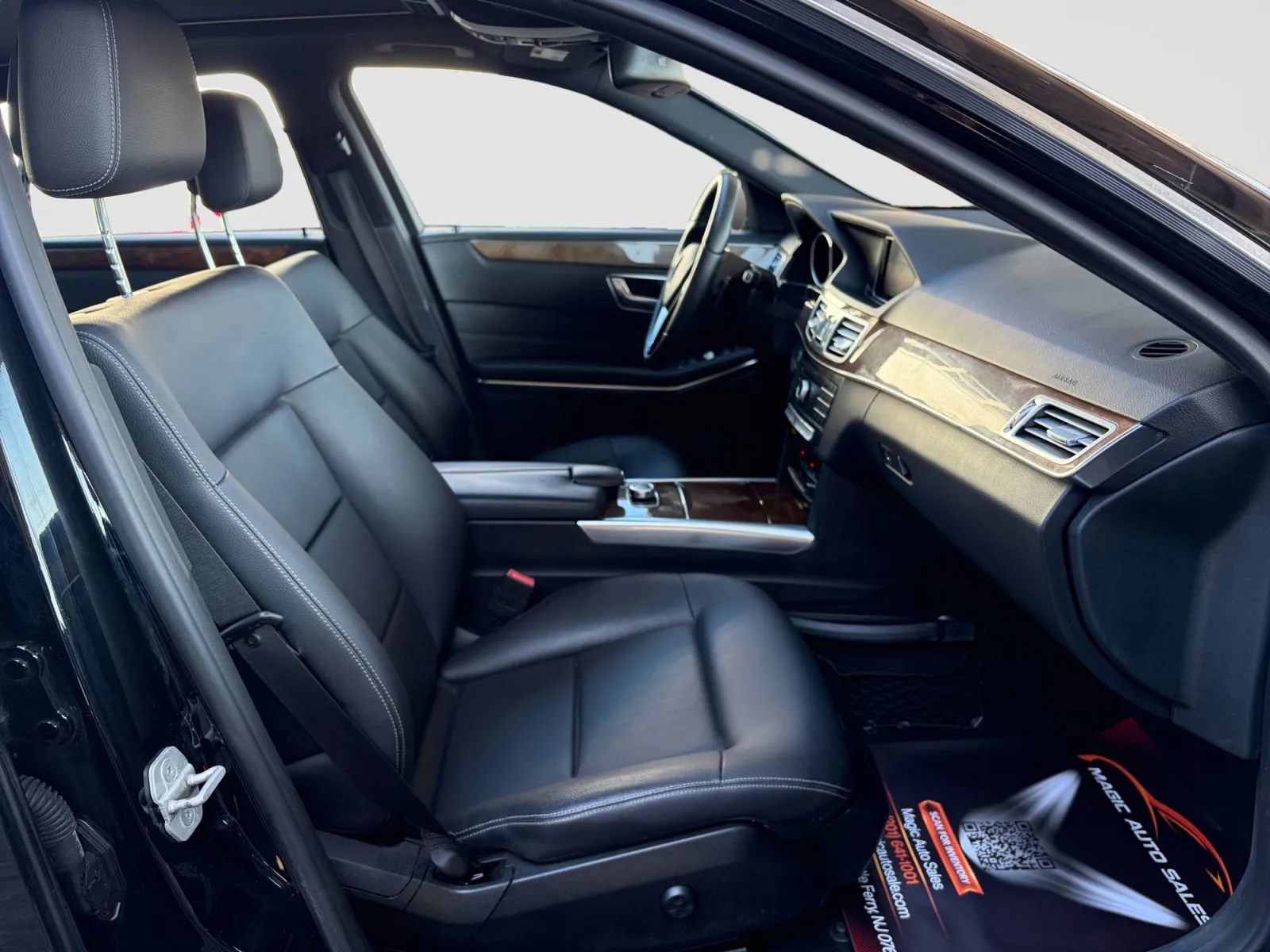 Used 2016 Mercedes-Benz E 350 4MATIC Sedan image 20