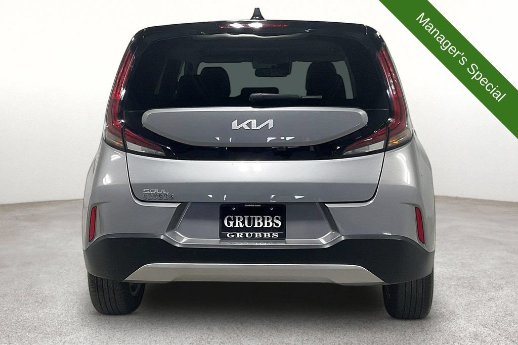 Used 2025 Kia Soul LX w/ LX Technology Package FWD image 5