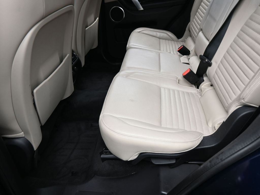 Used 2020 Land Rover Discovery Sport image 28