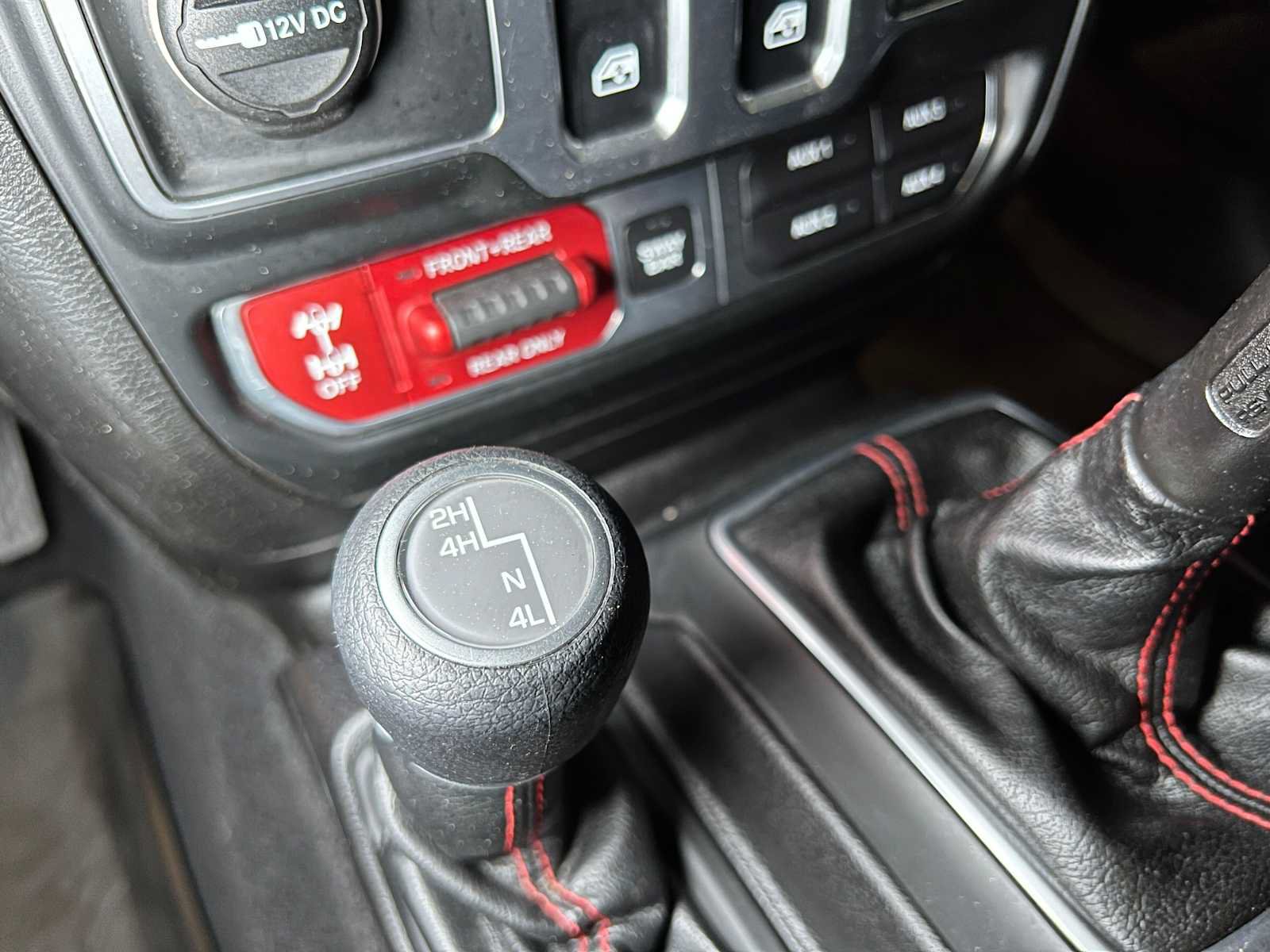 Used 2018 Jeep Wrangler Rubicon AWD/4WD image 30