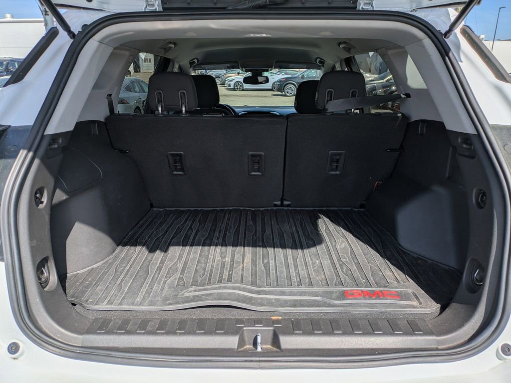 Used 2020 GMC Terrain SLE w/ Driver Convenience Package AWD/4WD image 14