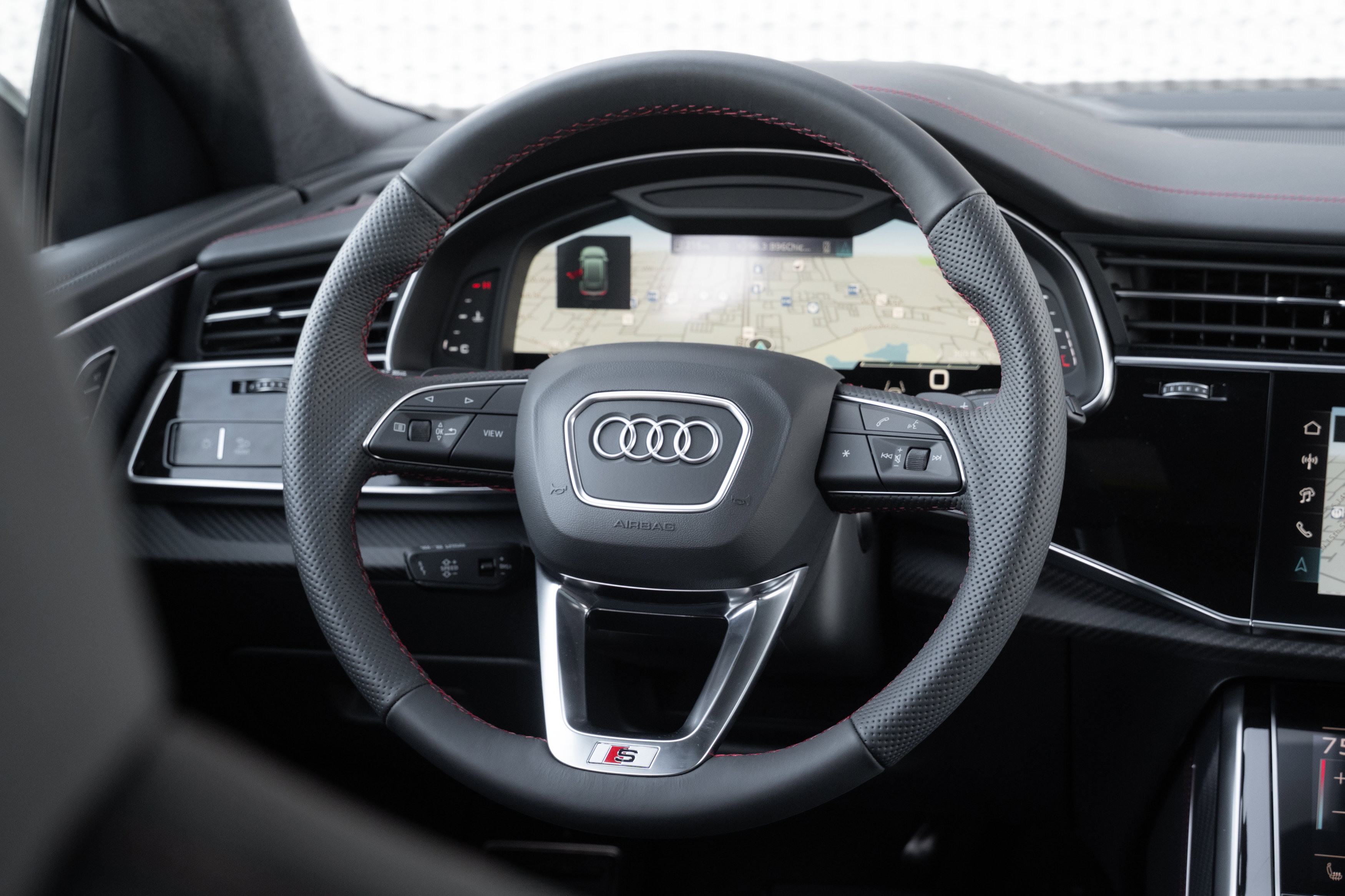 New 2026 Audi SQ8 Prestige image 9