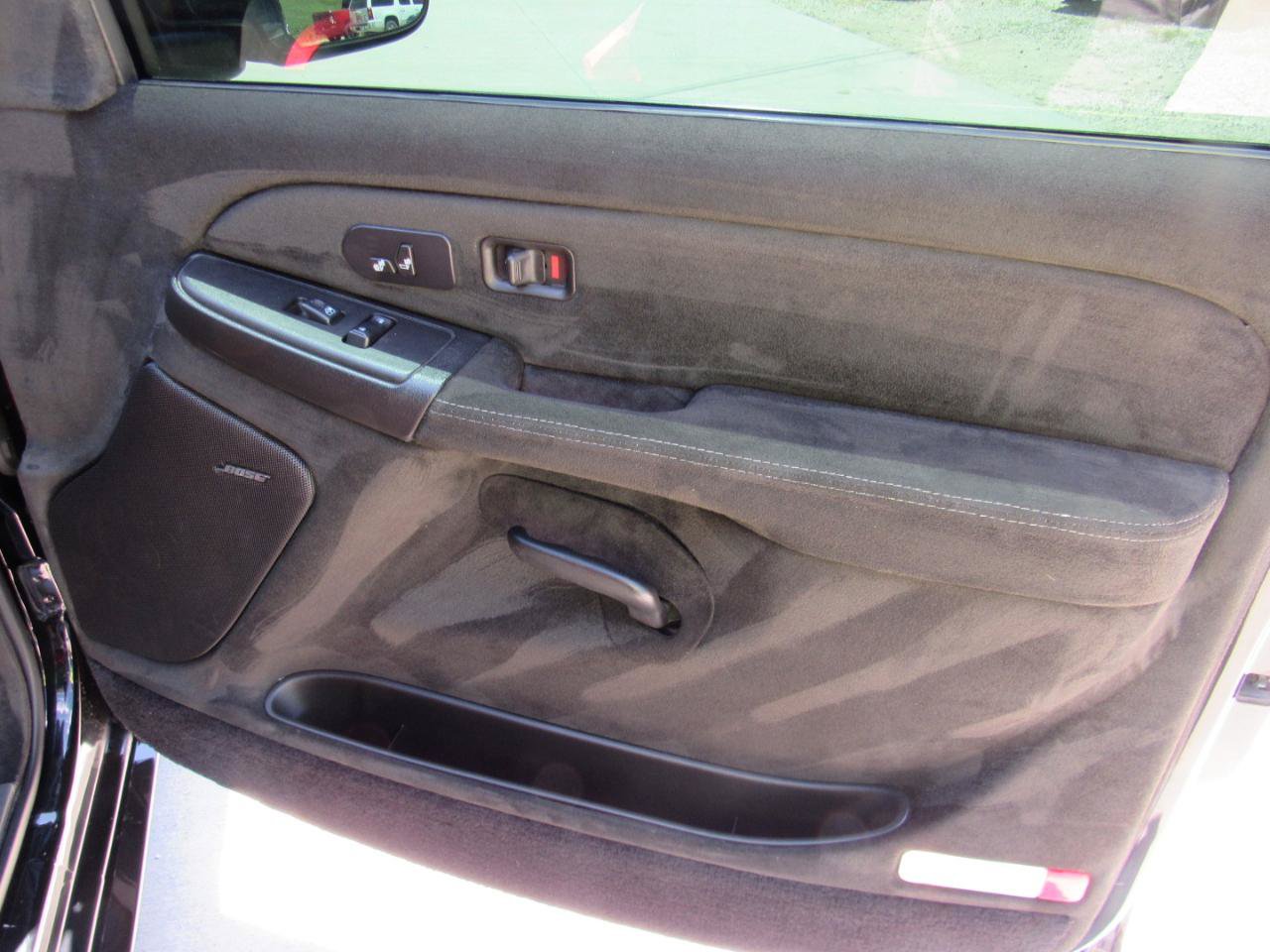 Used 2004 Chevrolet Silverado 1500 SS AWD/4WD image 44