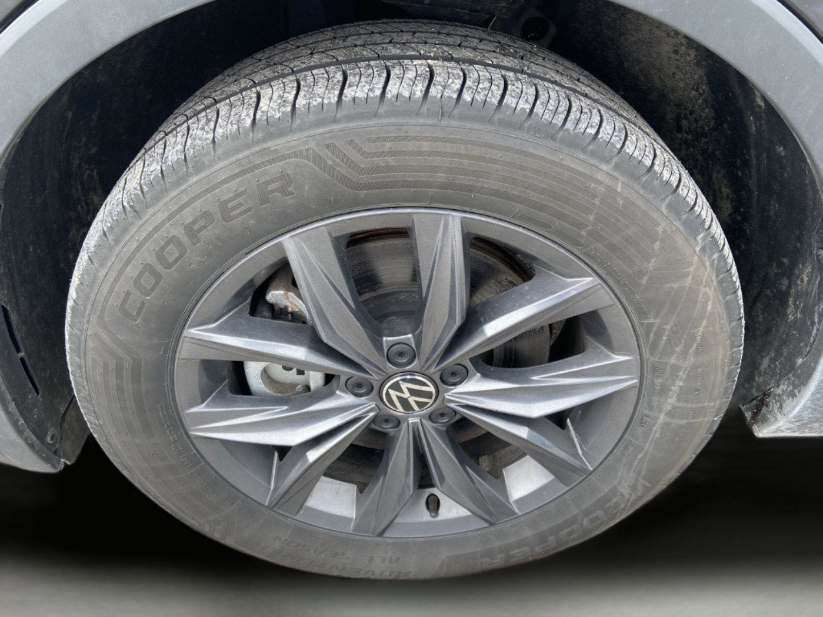 Used 2023 Volkswagen Tiguan SE image 15