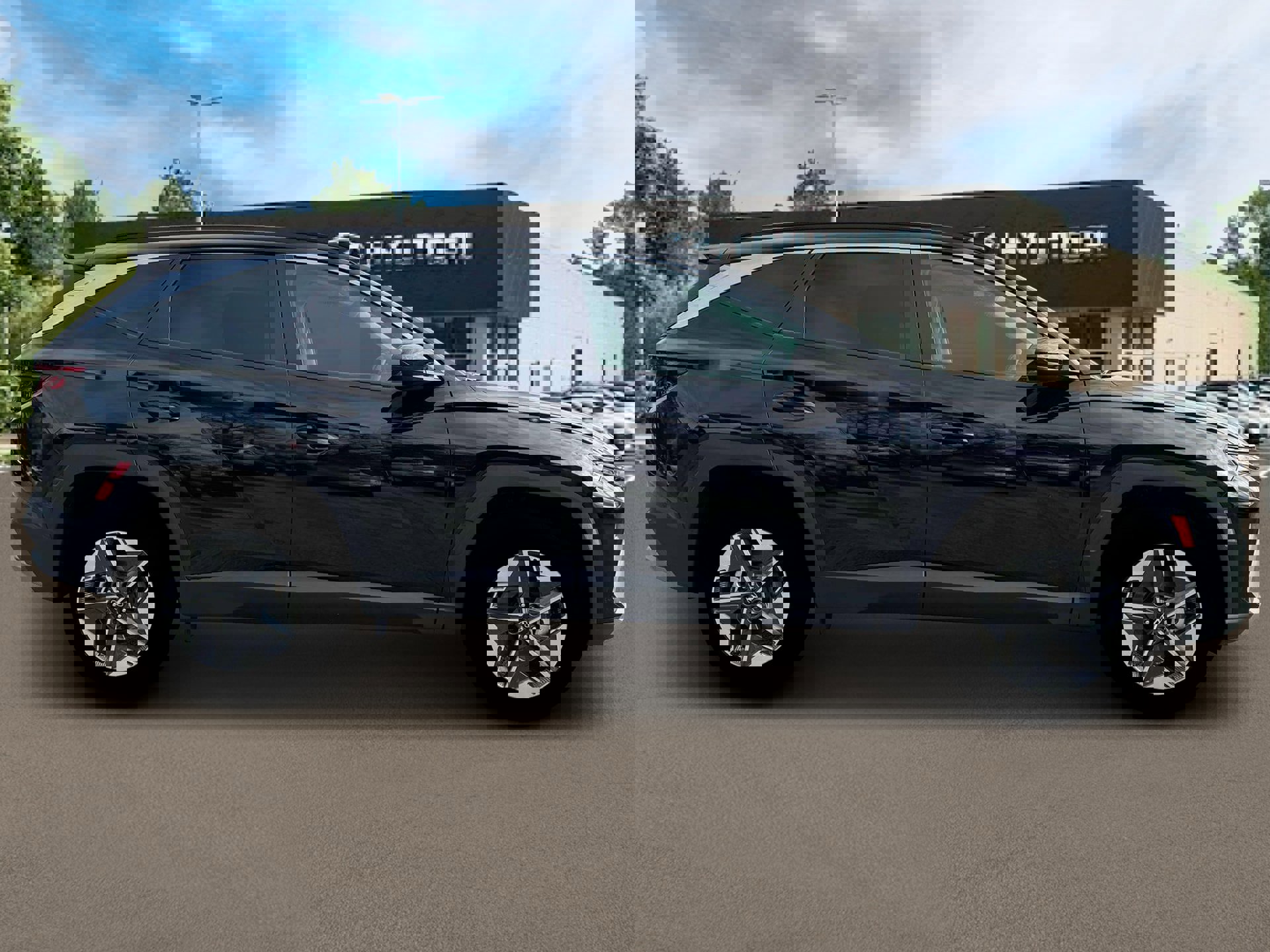 New 2025 Hyundai Tucson SEL image 9