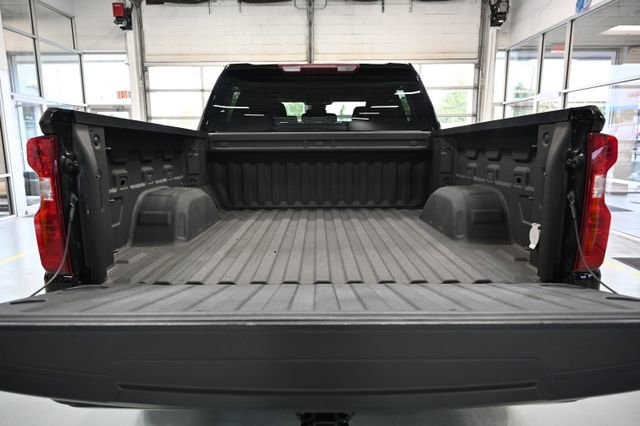 Used 2022 Chevrolet Silverado 1500 Custom Trail Boss AWD/4WD image 7