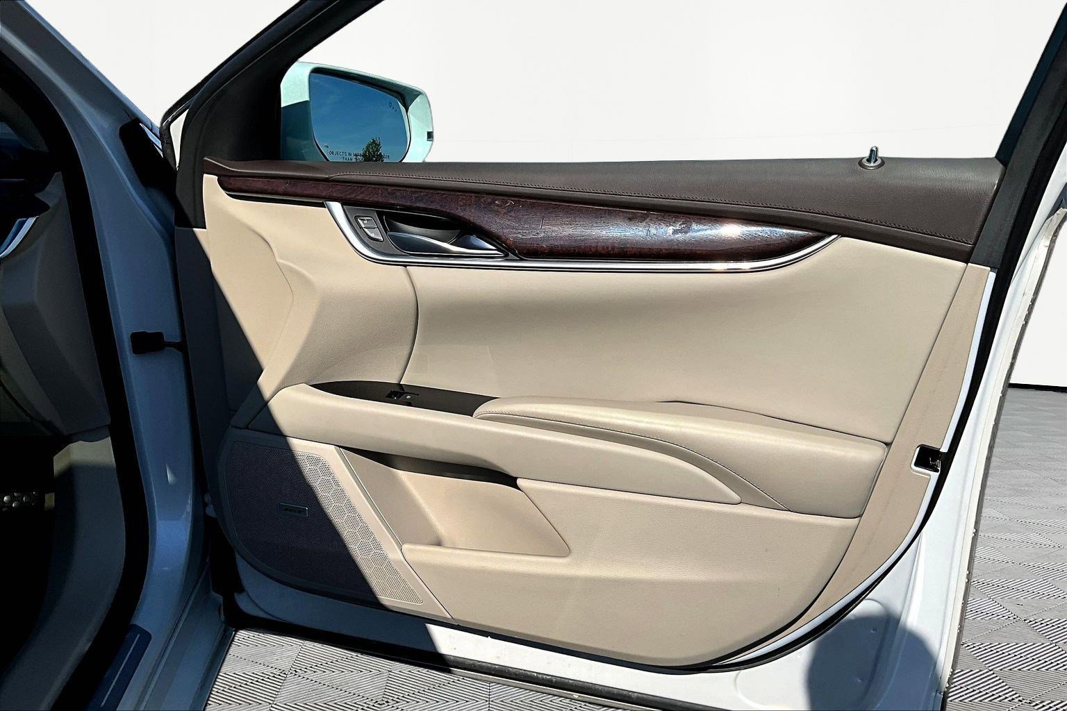 Used 2017 Cadillac XTS Luxury w/ Driver Awareness Package image 27