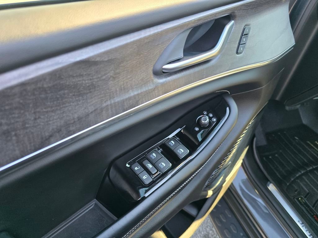 Used 2021 Jeep Grand Cherokee L Overland image 11