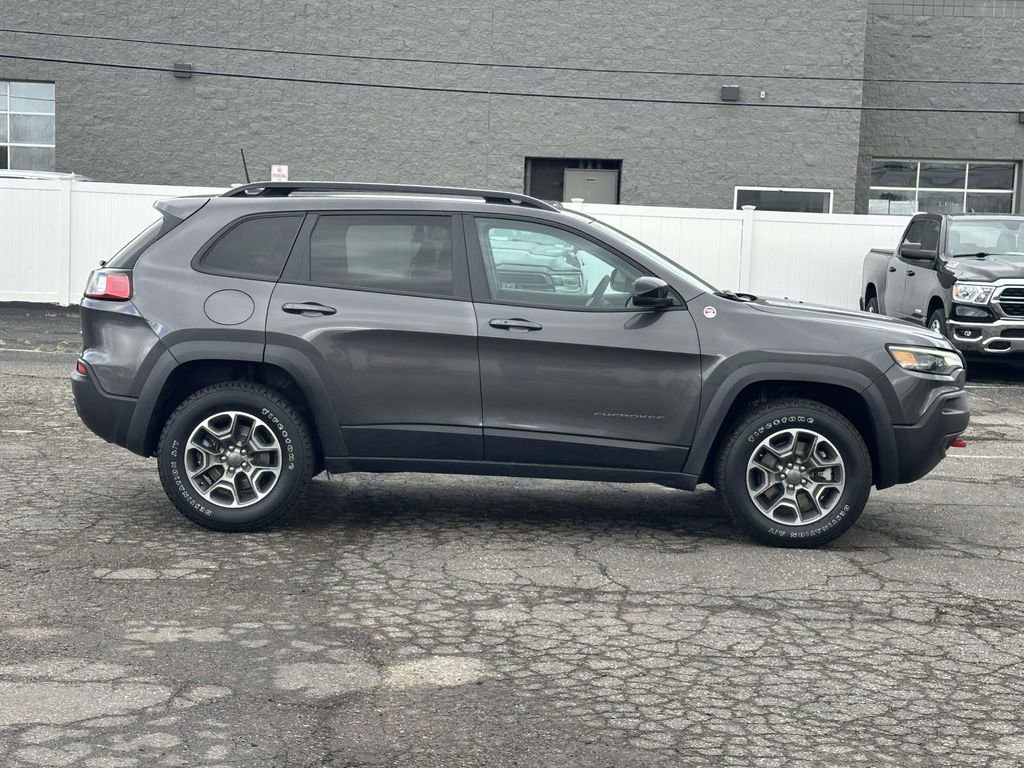 Used 2022 Jeep Cherokee Trailhawk w/ Comfort/Convenience Group image 2