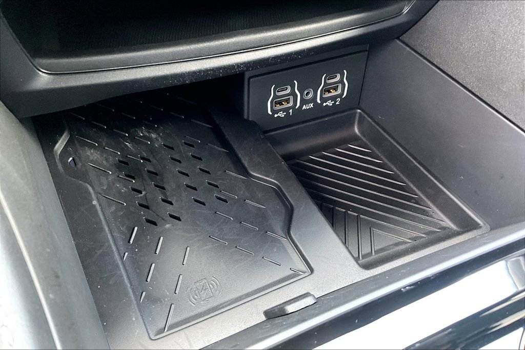 New 2025 Chrysler Pacifica Premium image 18