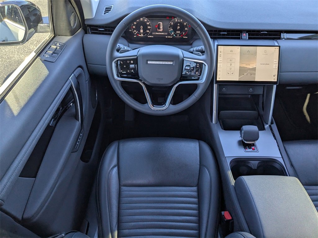 Used 2025 Land Rover Discovery Sport S image 15