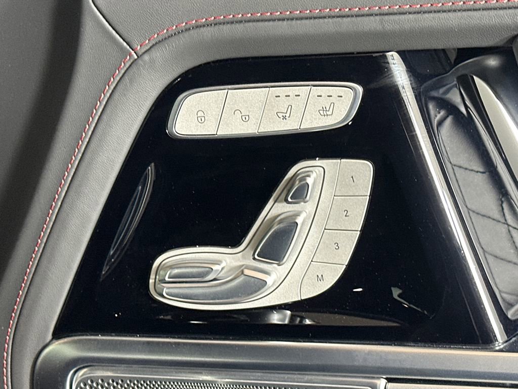 Used 2025 Mercedes-Benz G 63 AMG 4MATIC image 16