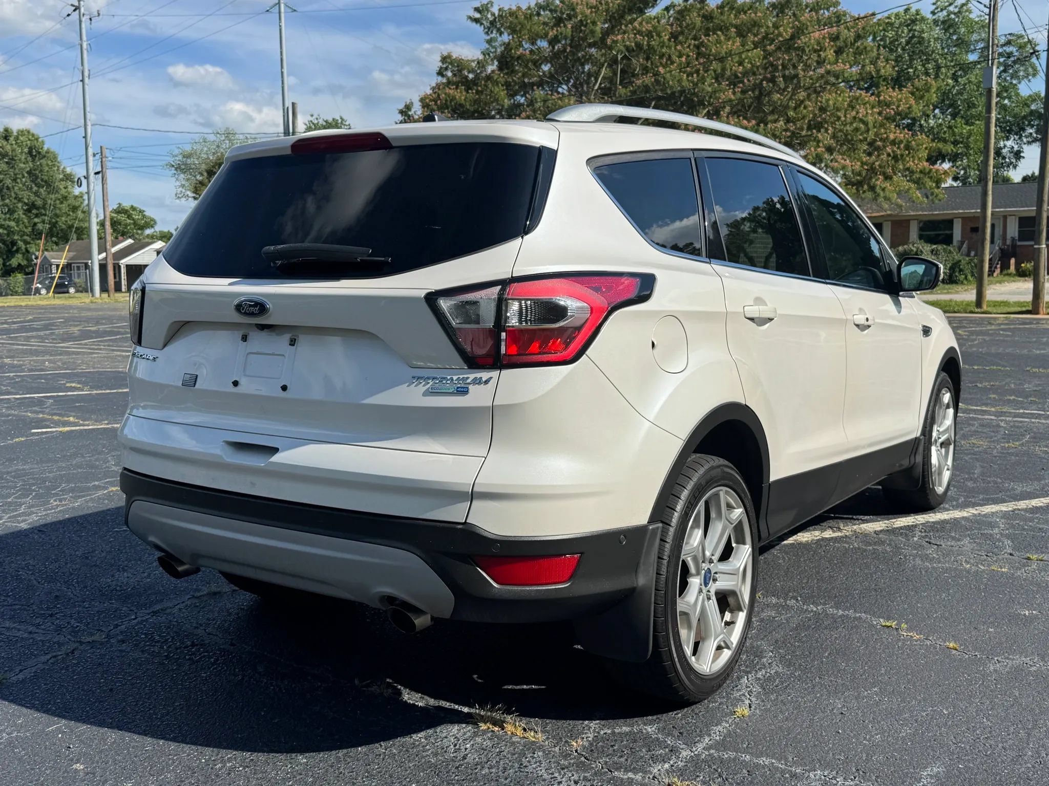 Used 2017 Ford Escape Titanium w/ Equipment Group 301A AWD/4WD image 7