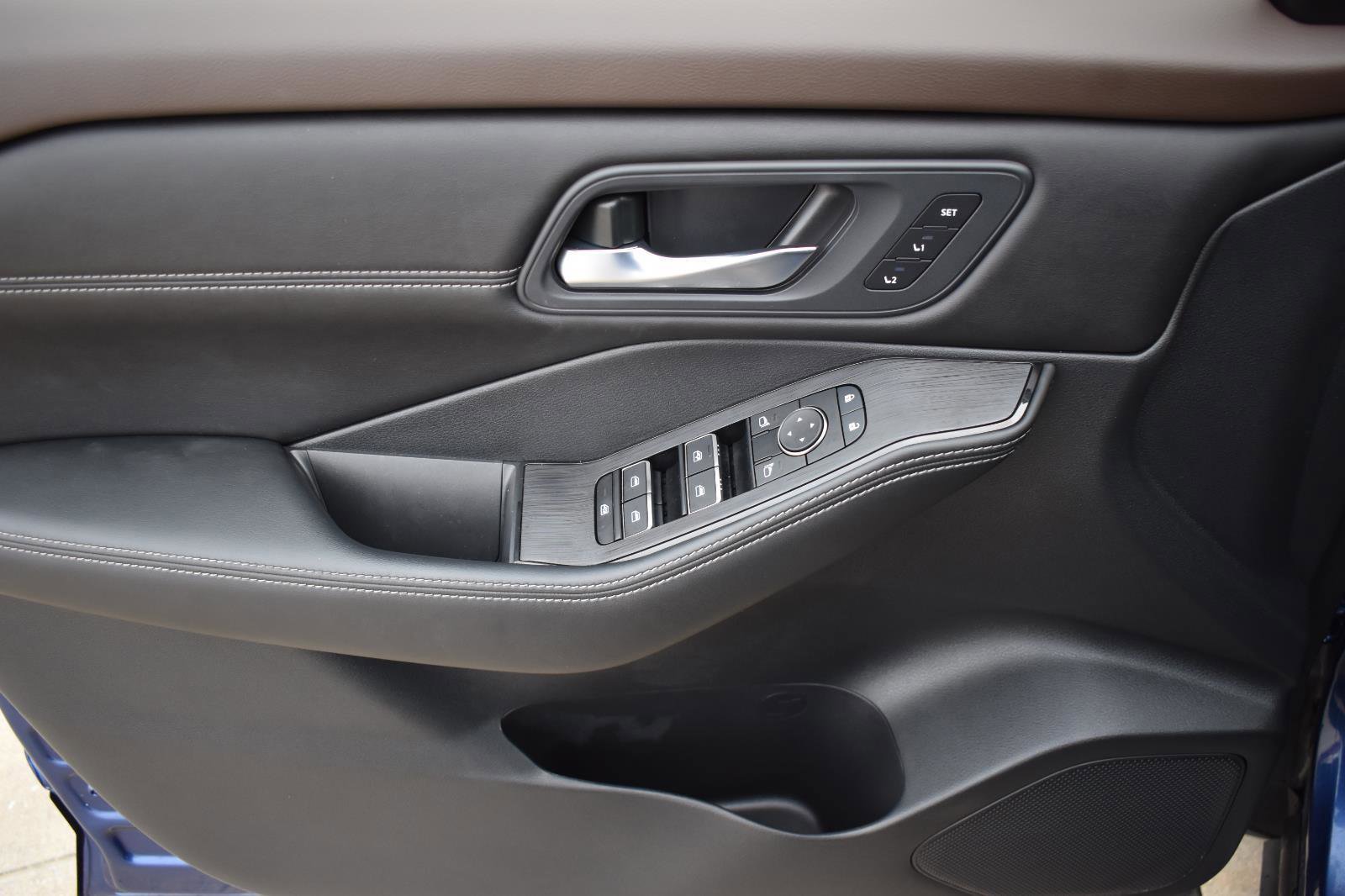 Used 2023 Nissan Rogue SL image 24