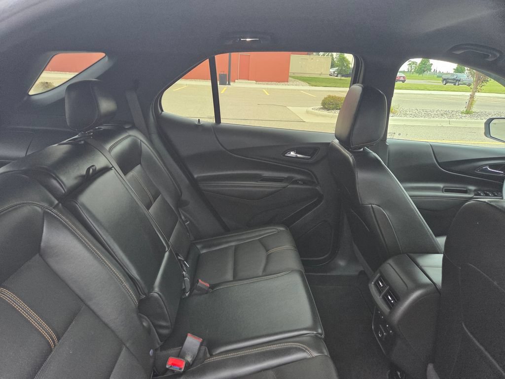 Used 2023 Chevrolet Equinox Premier AWD/4WD image 39