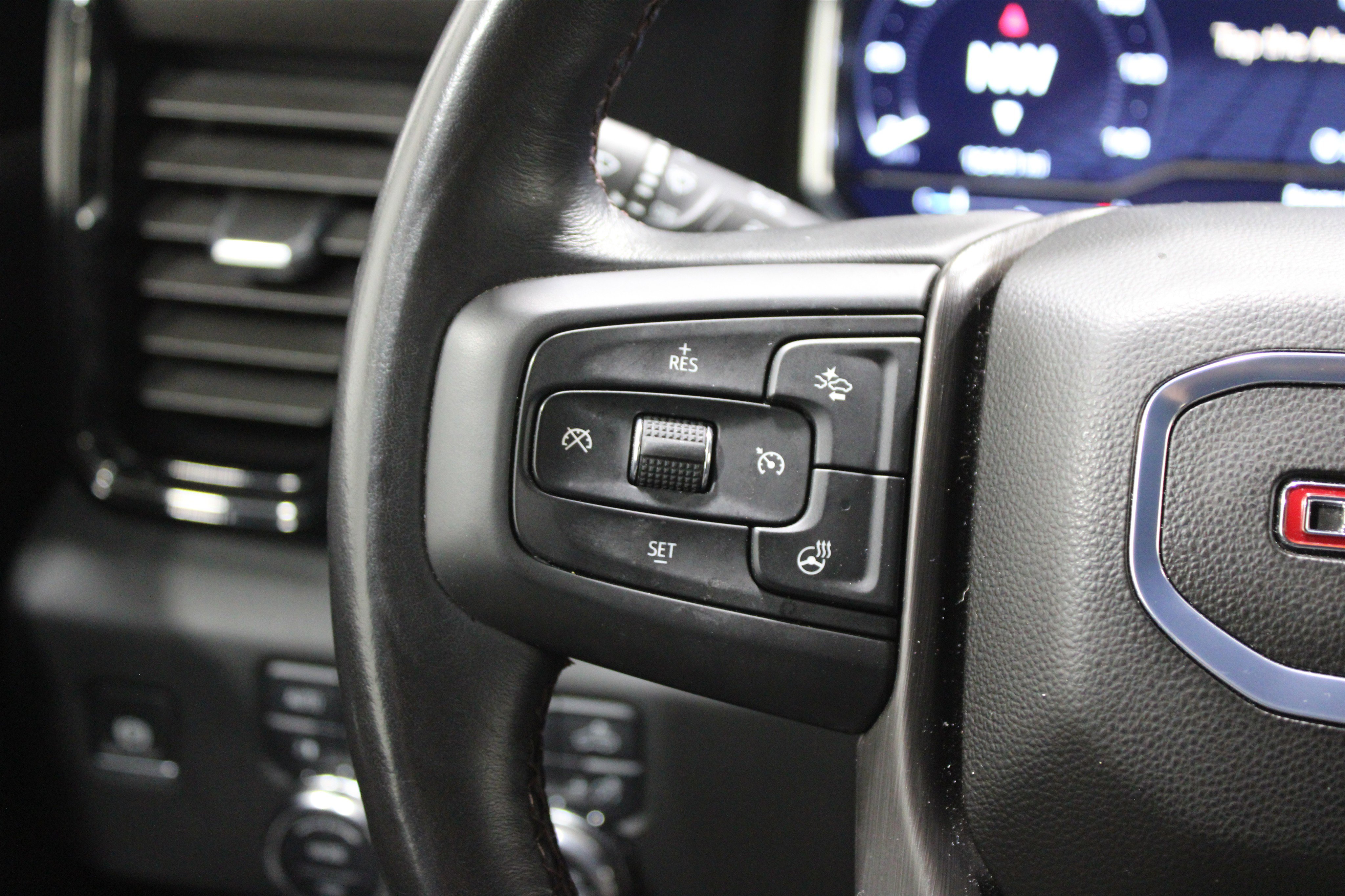 Used 2025 GMC Sierra 2500 AT4X w/ AT4X AEV Edition image 13