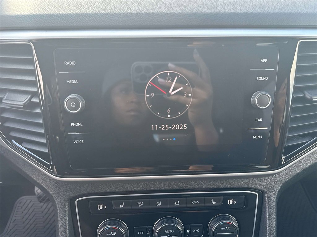 Used 2023 Volkswagen Atlas Cross Sport SE image 17