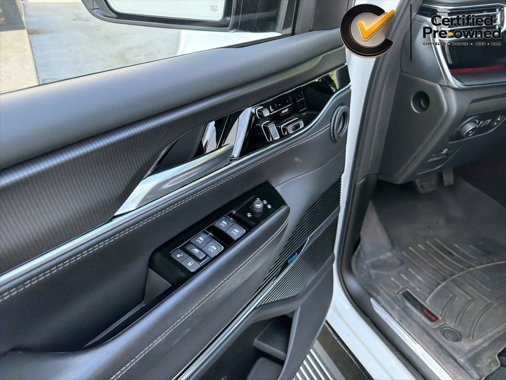 Certified 2023 Jeep Grand Wagoneer Series II AWD/4WD image 56