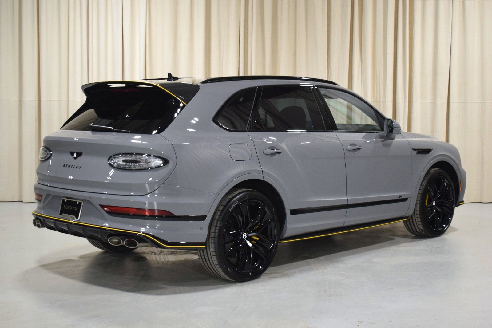 New 2026 Bentley Bentayga Speed image 3