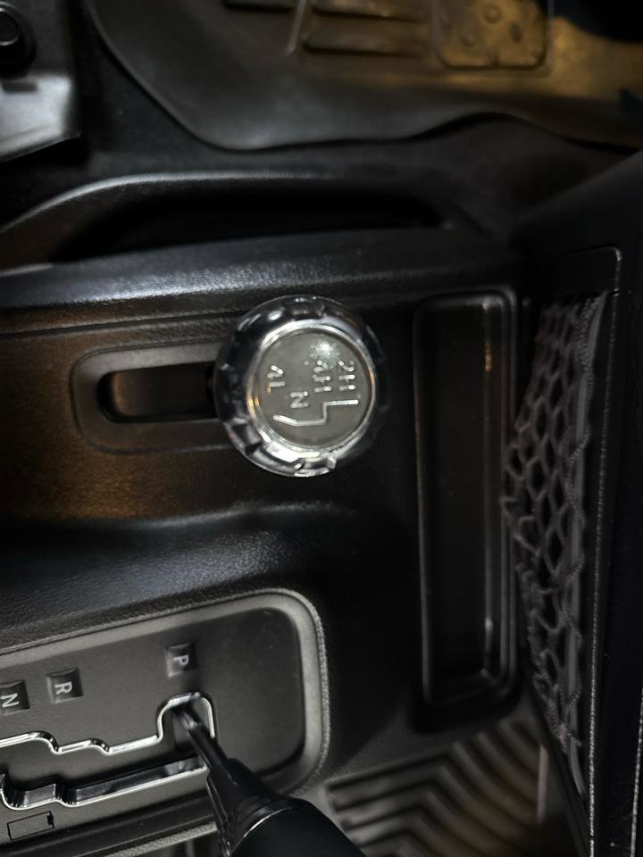 Used 2018 Jeep Wrangler Unlimited Sport w/ Connectivity Group image 76